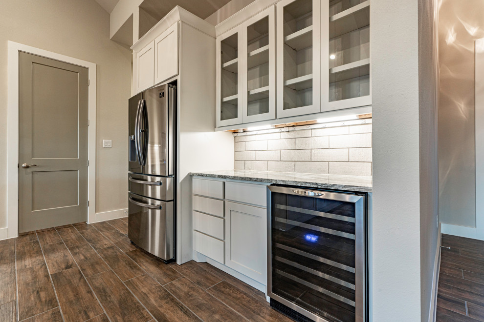 Home design - transitional home design idea in Austin