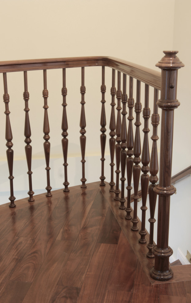 Деревянное ограждение в классическом стиле