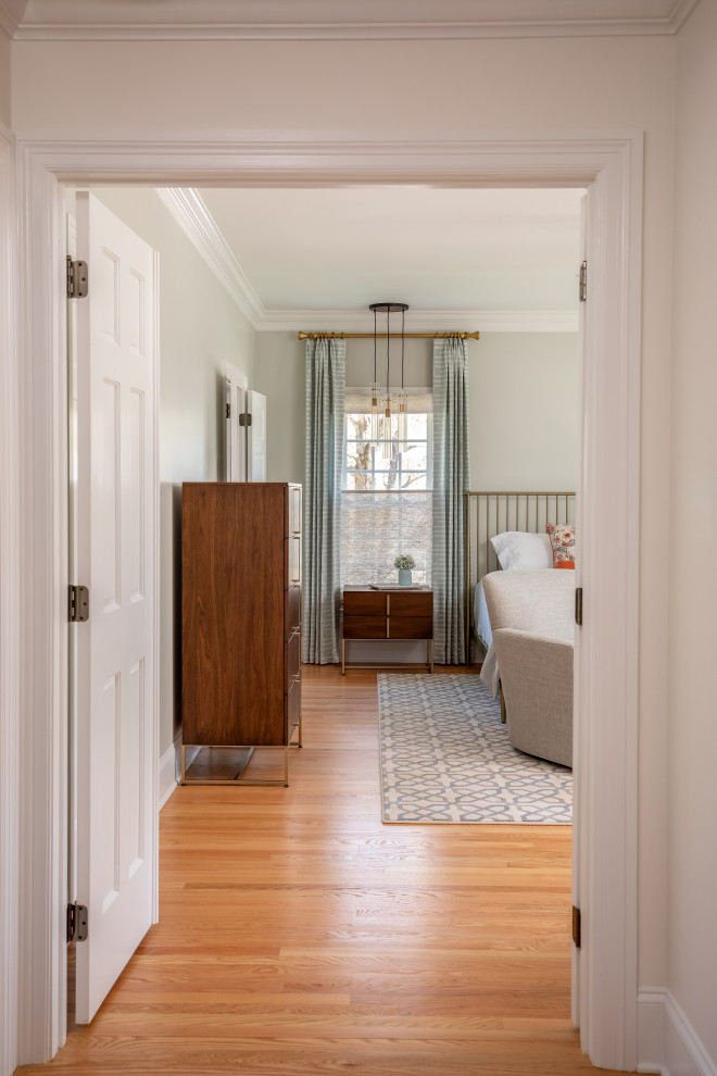 Inspiration for a transitional home design remodel in Raleigh