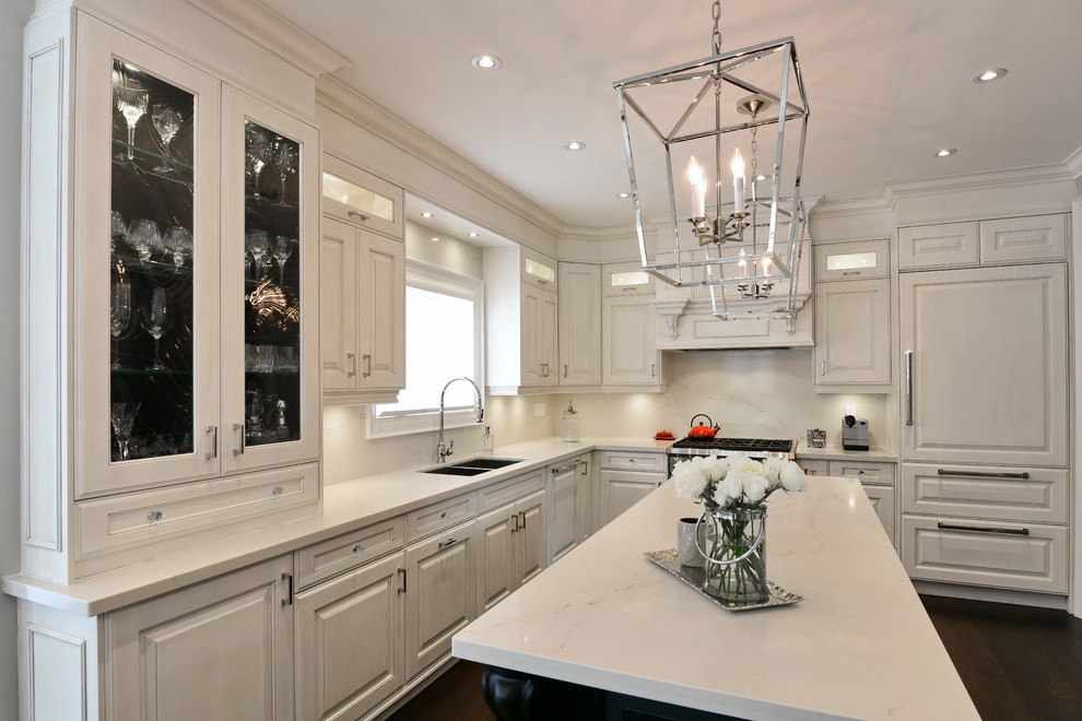 Kitchen - kitchen idea in Toronto