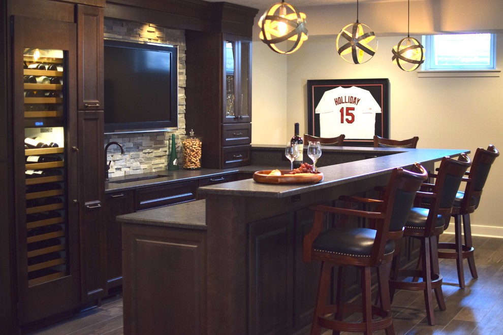 Inspiration for a rustic home design remodel in Columbus