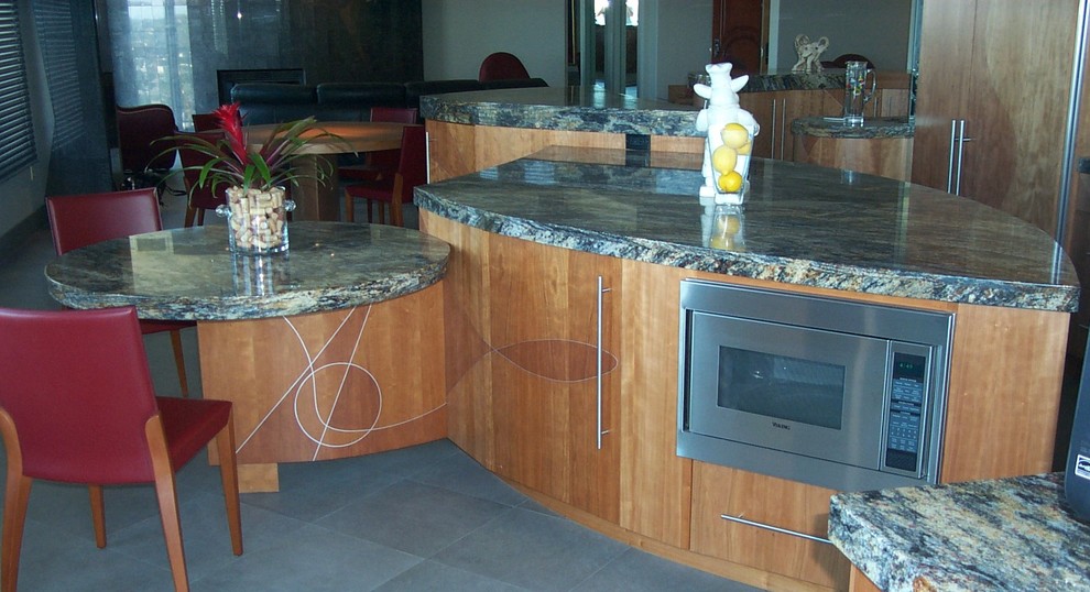 Kitchen - mid-sized eclectic kitchen idea in Phoenix