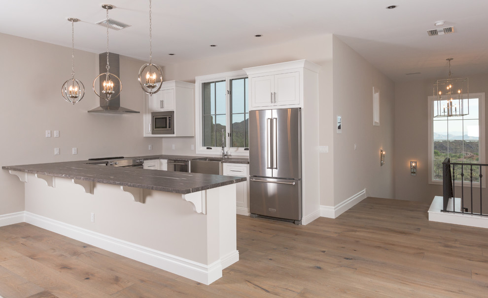 Inspiration for a transitional kitchen remodel in Phoenix