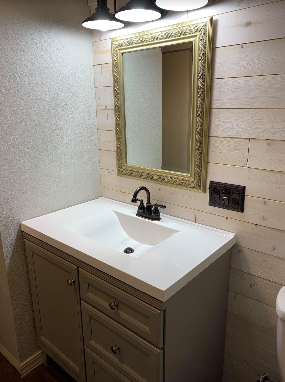 Guest Bathroom Refresh