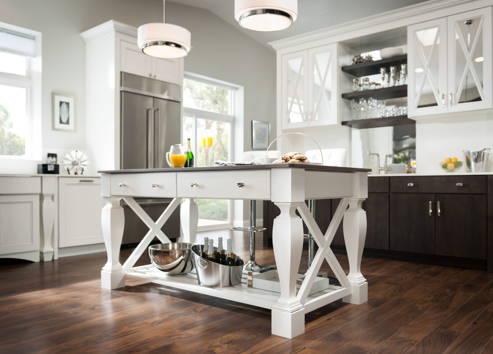 Inspiration for a transitional kitchen remodel in Minneapolis