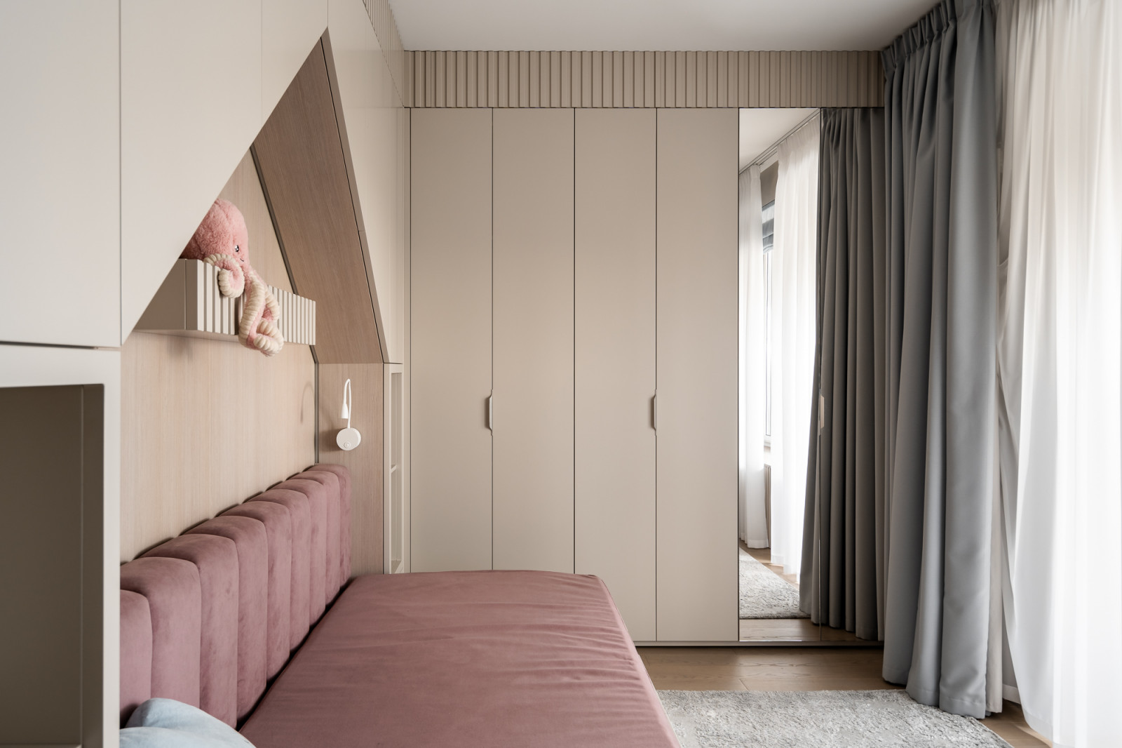 Современная квартира с двумя детскими