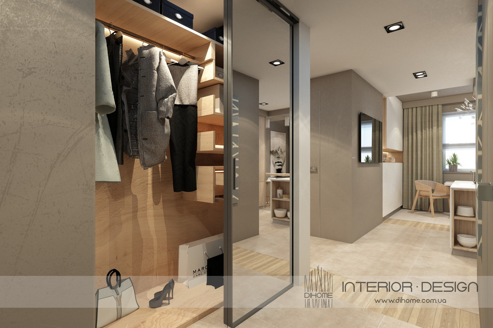 APARTMENT IN KIEV FOR A YOUNG LADY