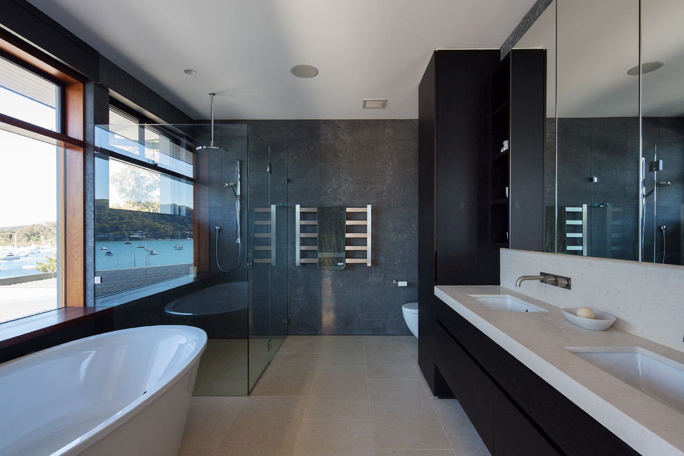 Inspiration for a contemporary bathroom in Sydney.