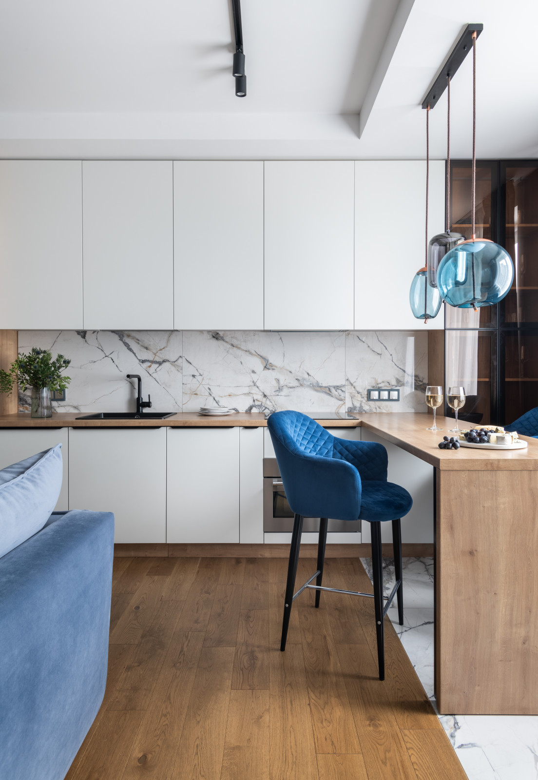 Современная квартира с элементами Эко - стиля.