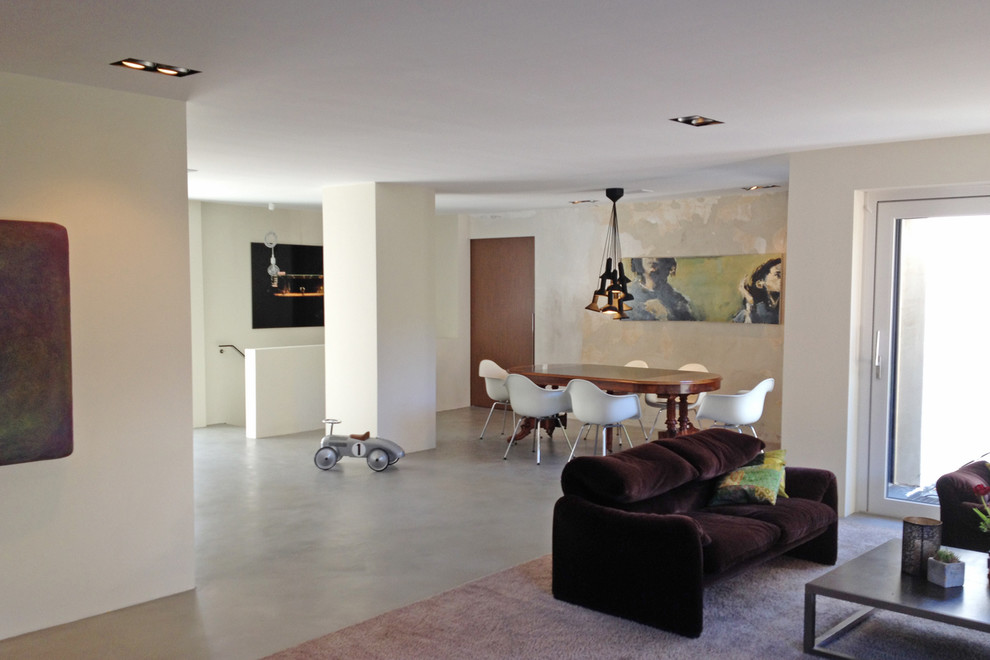 Inspiration for a contemporary living room in Dortmund.