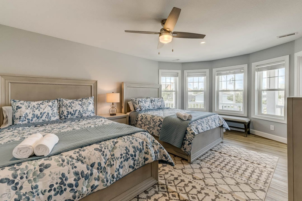 Dolphin Watch (2023)