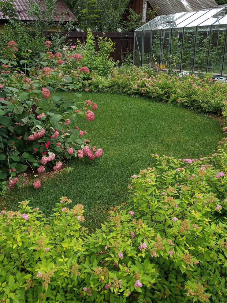 Сад в Рожновке