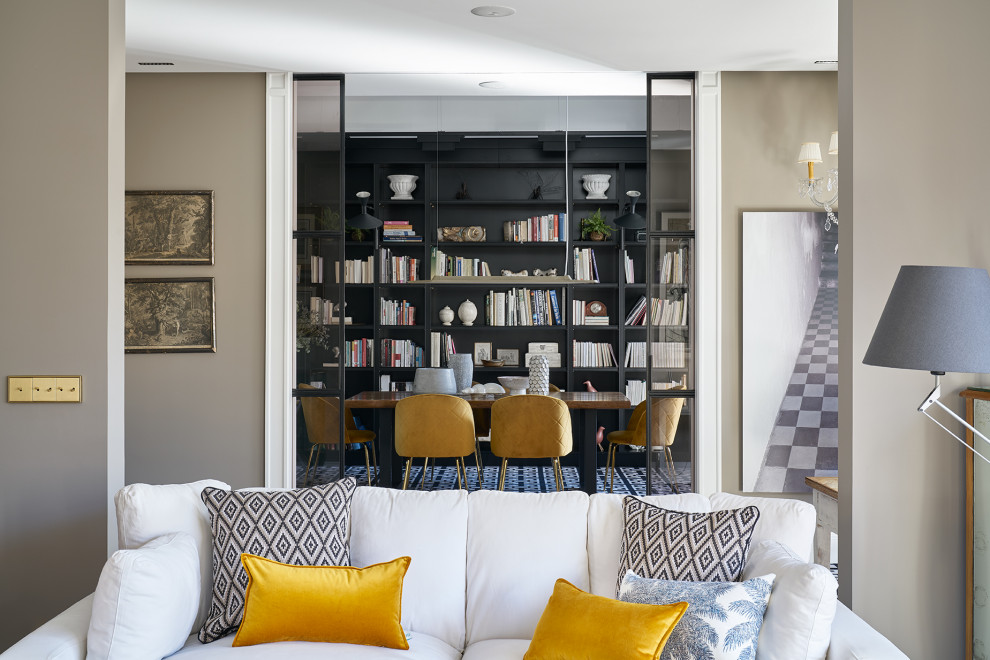Example of an eclectic living room design in Bilbao