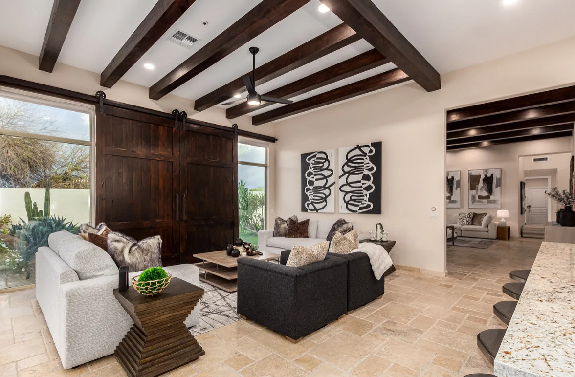 Neiman's Residence