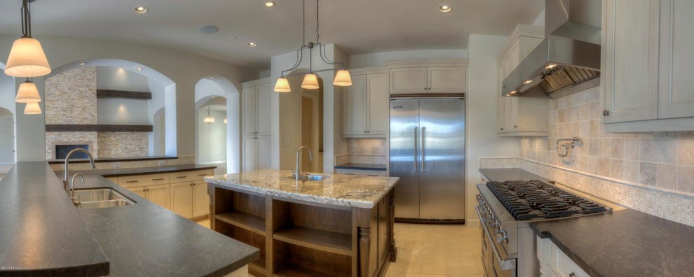 Inspiration for a transitional home design remodel in Phoenix