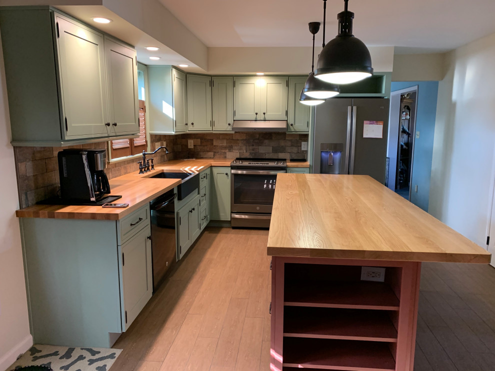 "S" Custom Kitchen