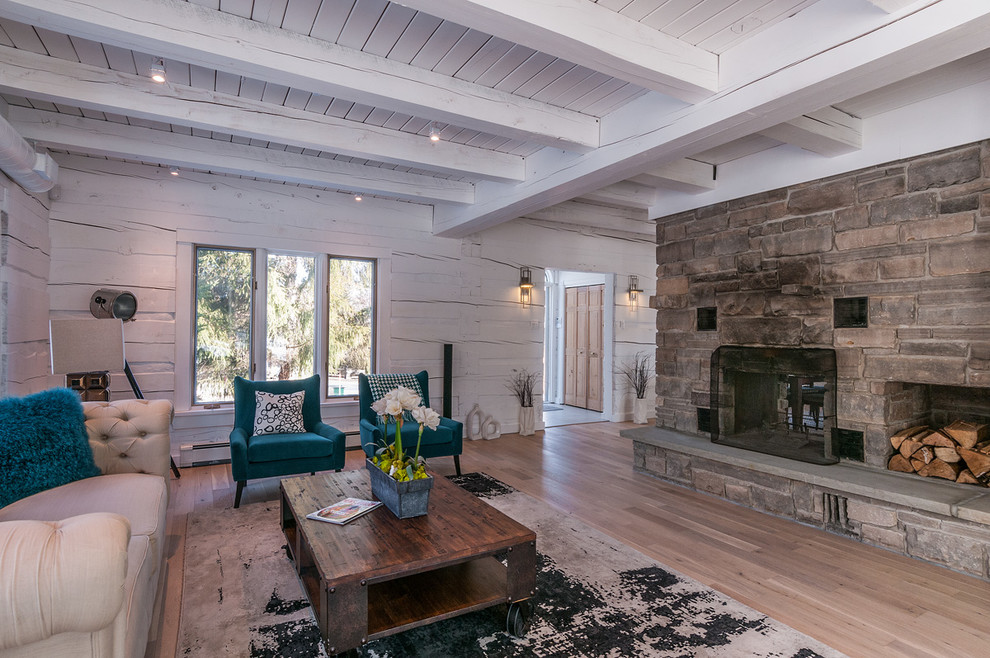 Home design - transitional home design idea in Toronto