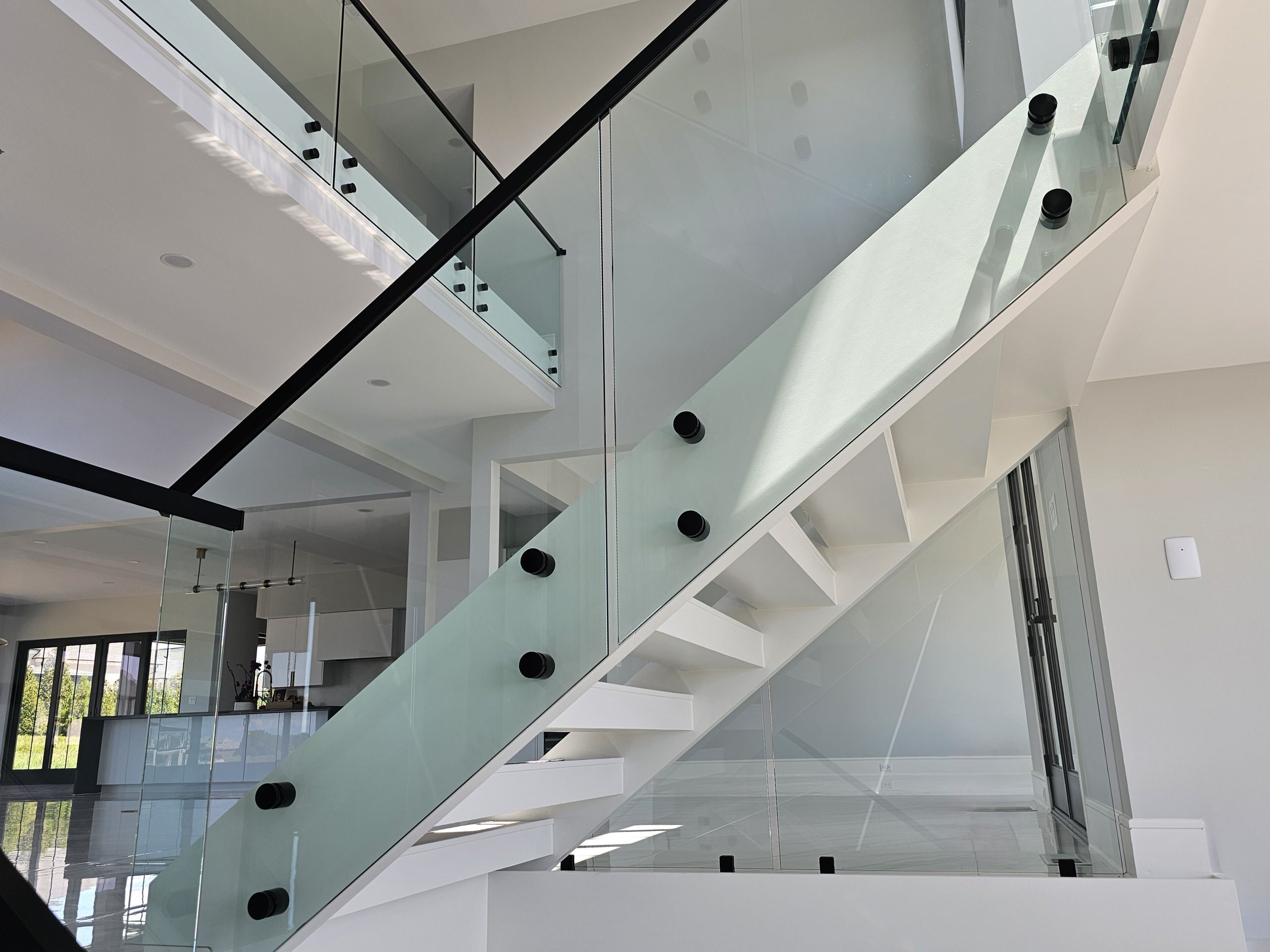 125_Modern Open Rise Stair with Glass Balustrade, Aldie, VA 20105