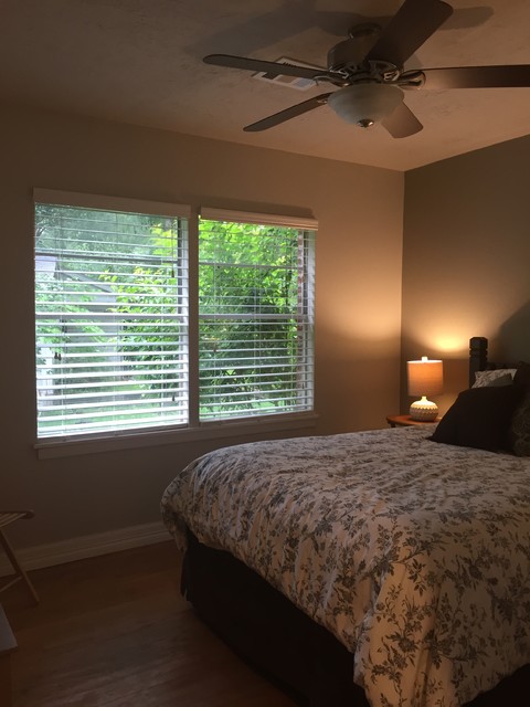 Traditional 1960's Home Remodel mid-century-schlafzimmer