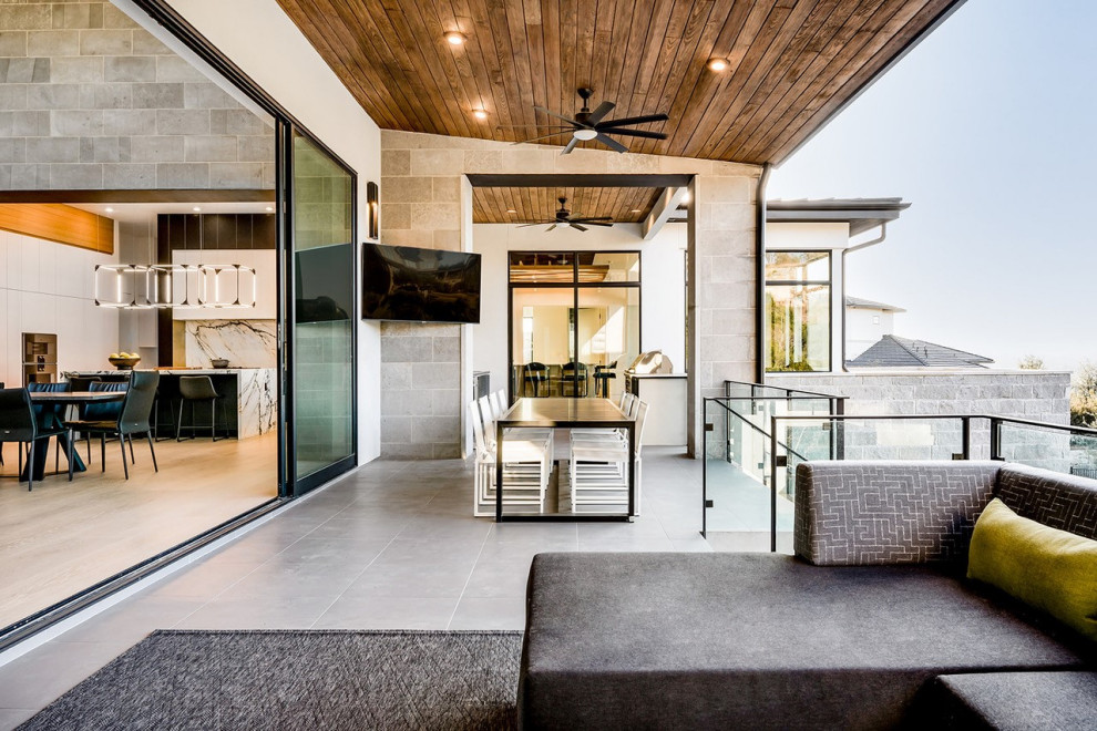 Inspiration for a contemporary home design remodel in Austin