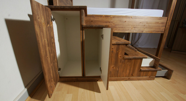 Bett mit unterschrank