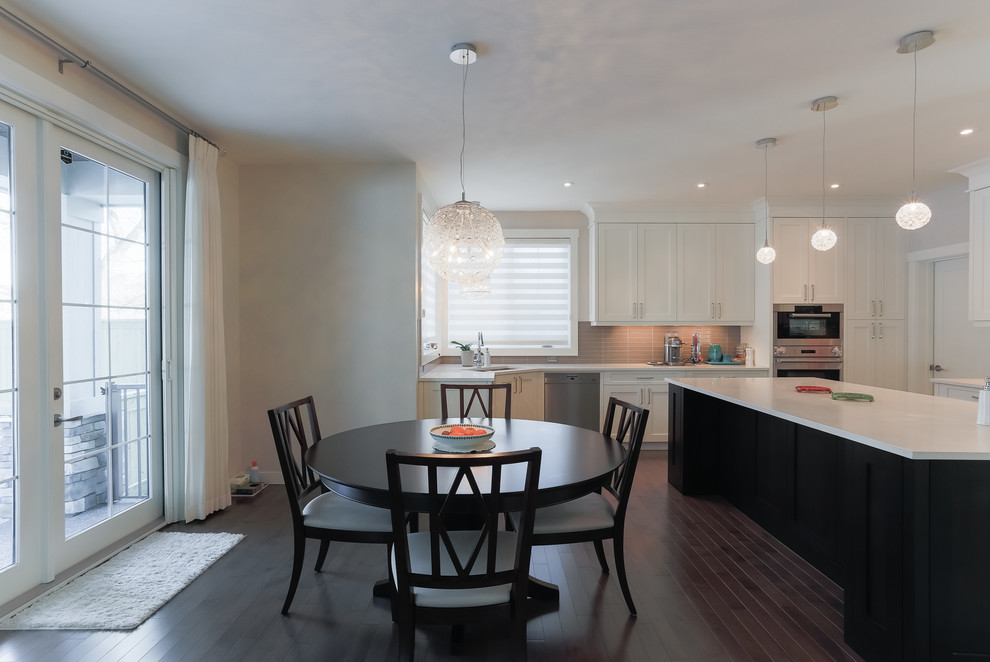Kitchen - transitional kitchen idea in Calgary