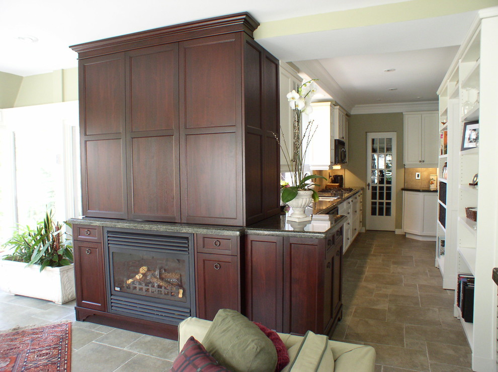 Transitional kitchen photo in Toronto