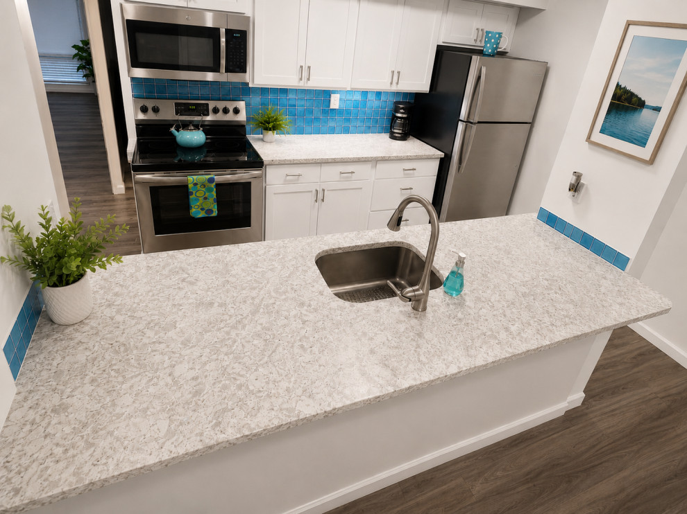 Ypsilanti Lake Condo Shaker Kitchen & Flooring