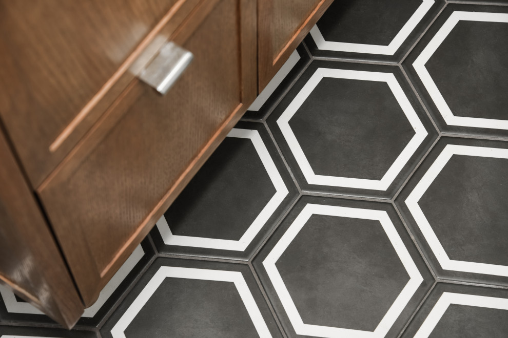 Mid-sized mid-century modern master white tile and porcelain tile porcelain tile, black floor and single-sink double shower photo in Toronto with shaker cabinets, medium tone wood cabinets, white walls, an undermount sink, quartz countertops, white countertops, a niche and a freestanding vanity