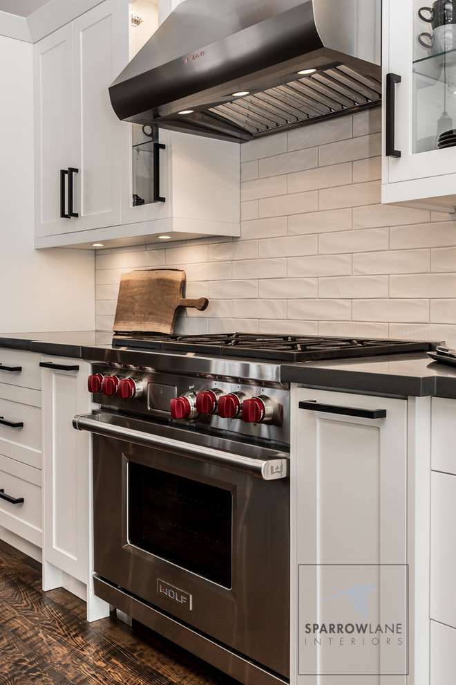 Inspiration for a transitional kitchen remodel in Toronto