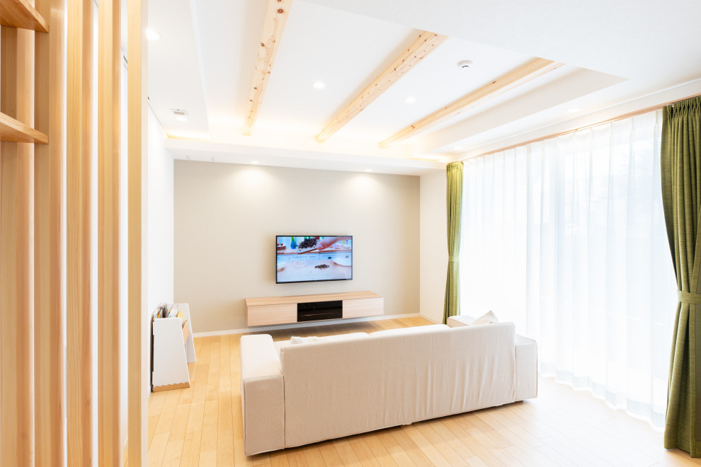 This is an example of a modern living room in Tokyo Suburbs.