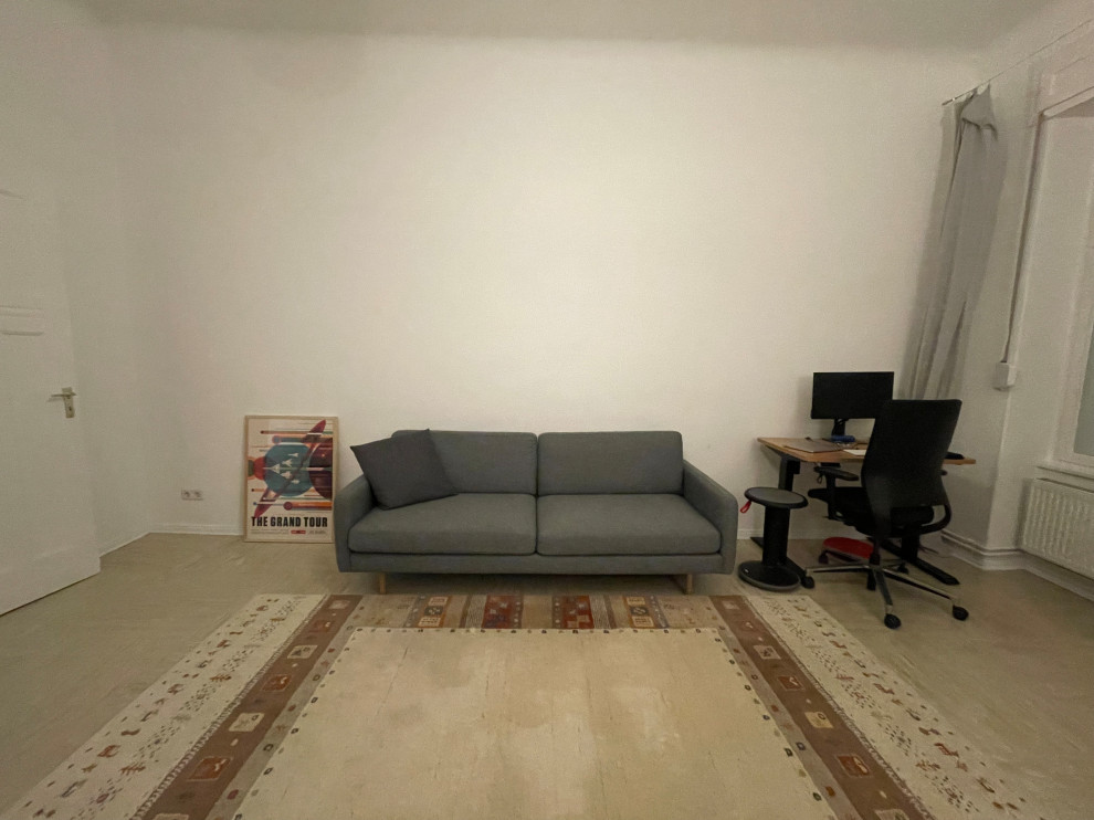 What to do with a big wall + space behind the door