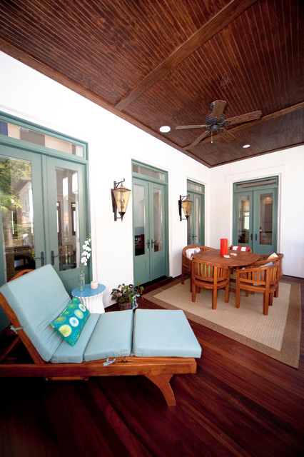 Porches american-traditional-veranda