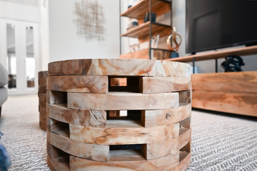 Home design - transitional home design idea in Chicago