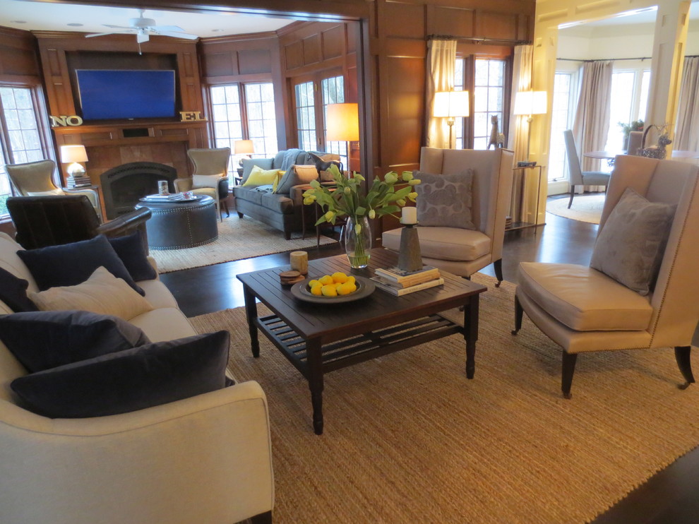 Example of a transitional home design design in New York