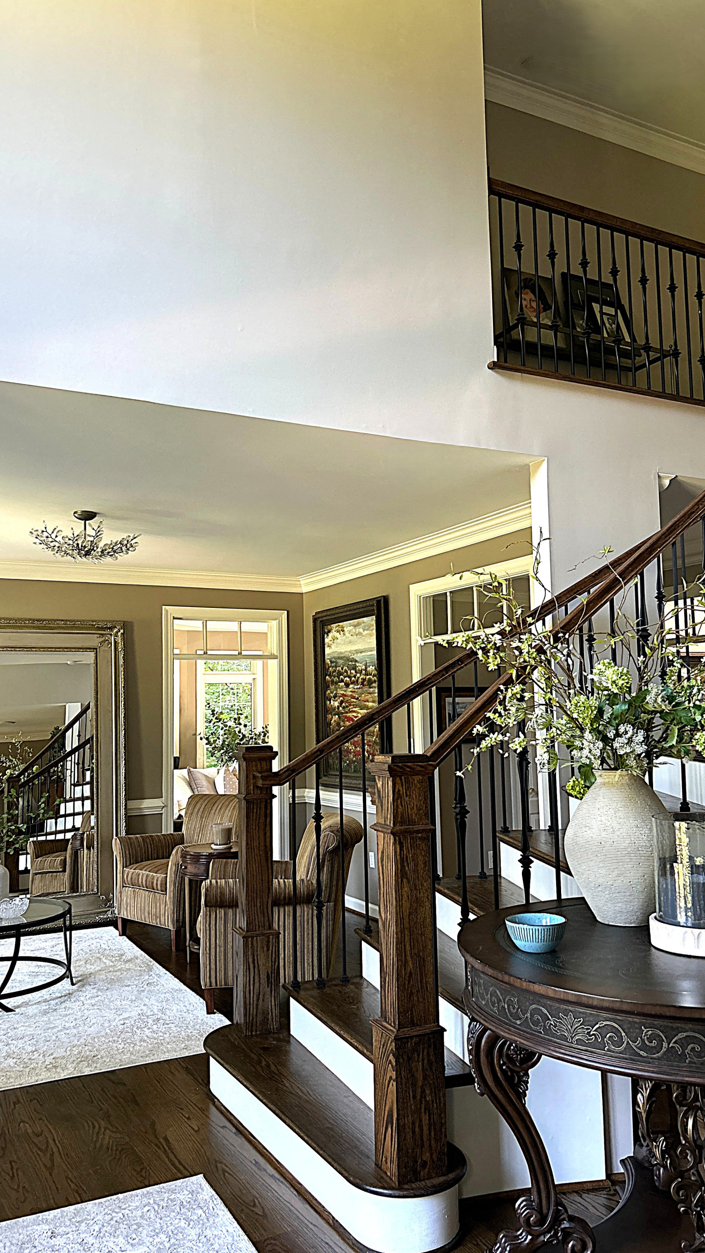 Project #157 | Traditional Curved Foyer Staircase