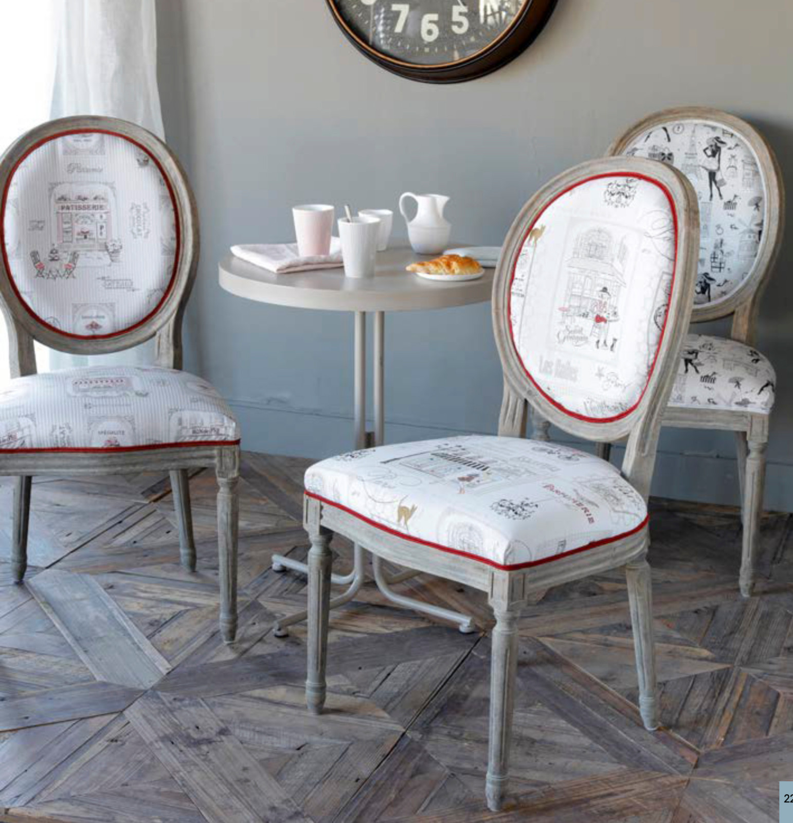 Стильная обивка мебели интересными тканями