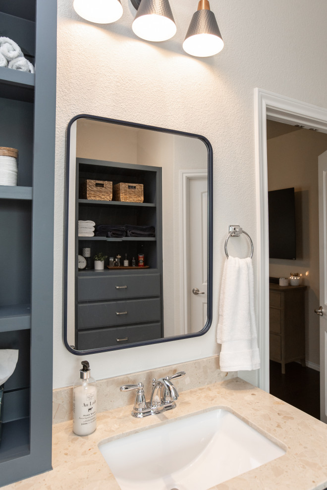| Master Bathroom