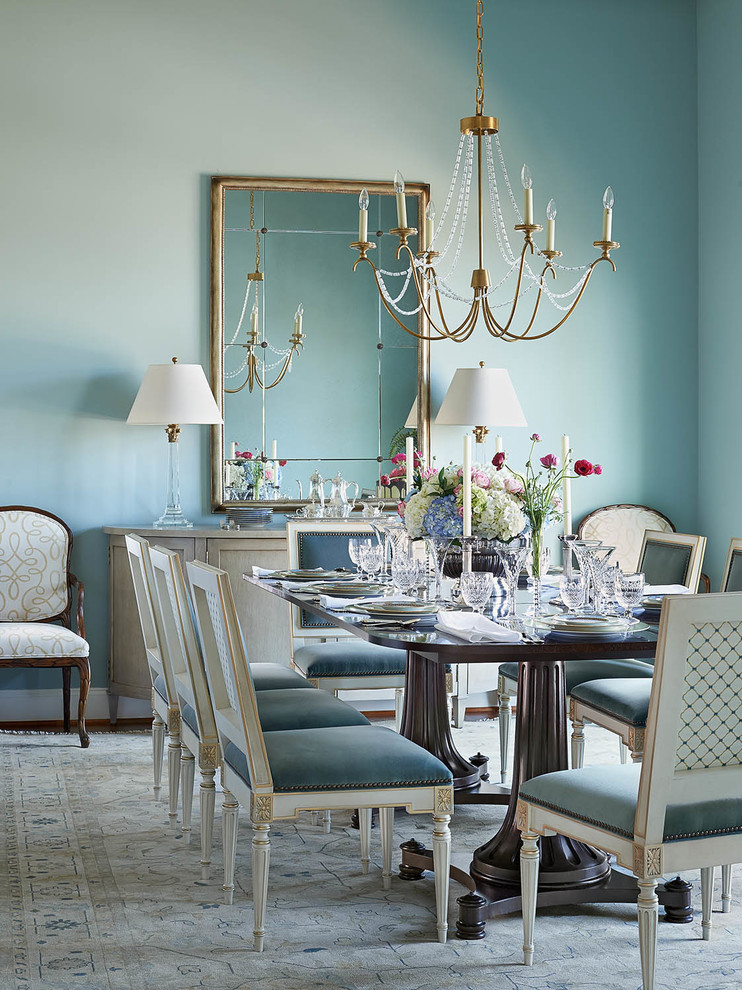 Traditional dining room in Raleigh.