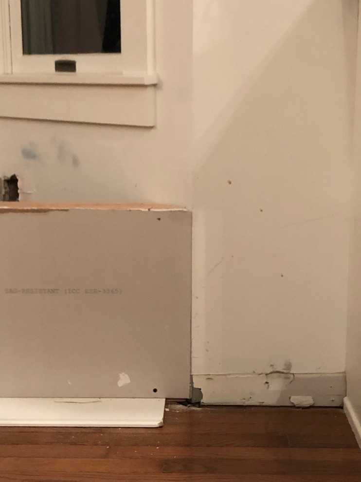 Proper way to spackle this joint