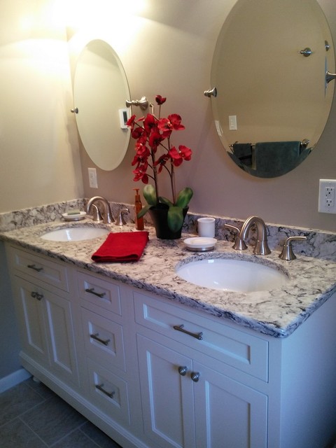 PB Inspired Vanity contemporaneo-stanza-da-bagno