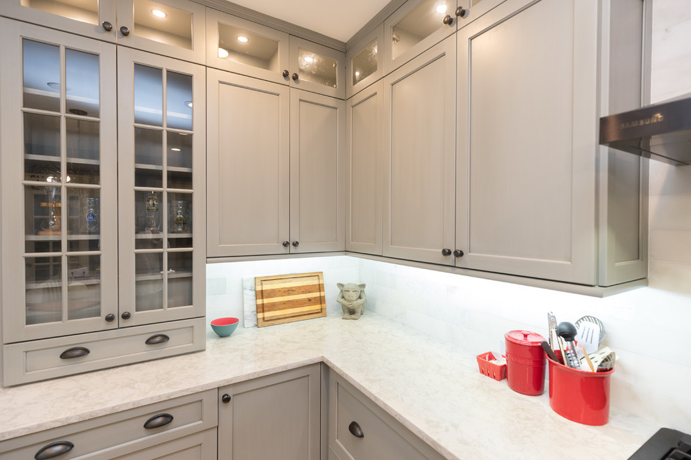 Home design - transitional home design idea in DC Metro