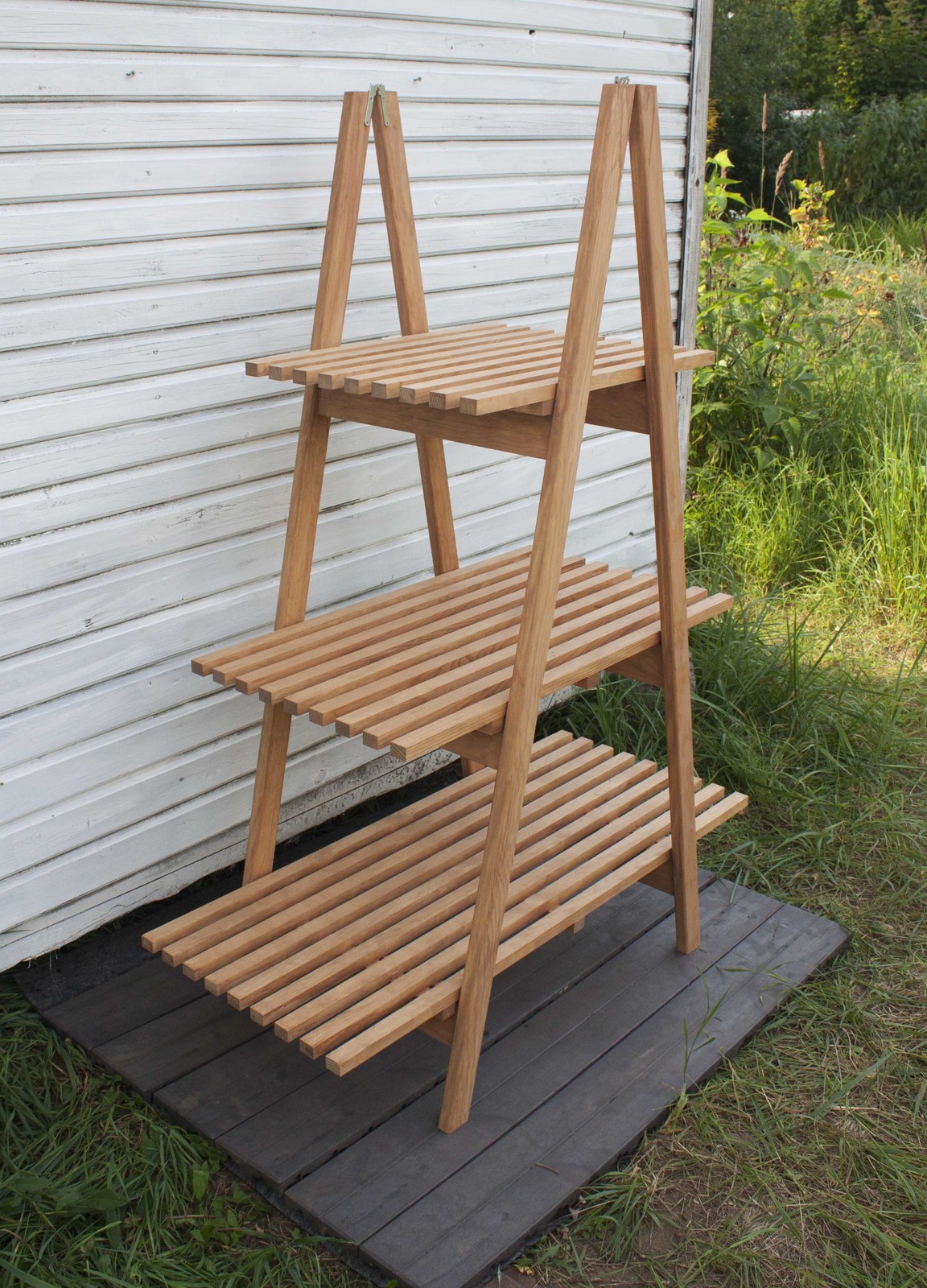 Напольная этажерка