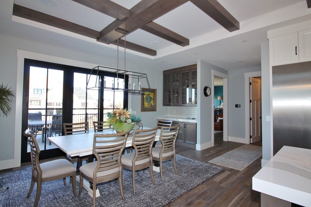 TIMBER OAK RESIDENCE transitional-dining-room