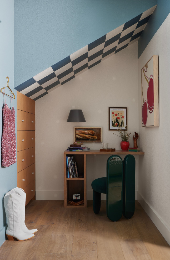 Barrel & Beam - Inspiration for a transitional kids' room remodel in Dallas