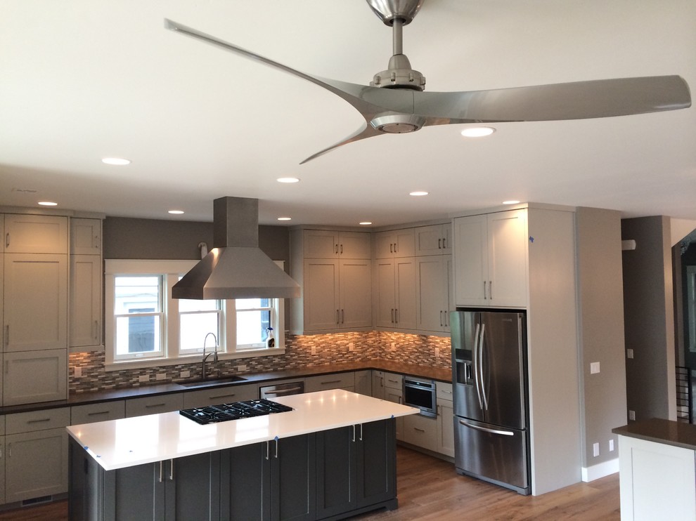Transitional kitchen photo in Boise