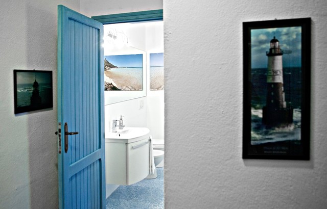 Private 8 coastal-bathroom