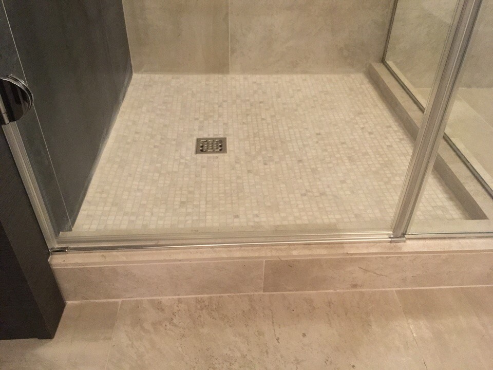 Душевое ограждение на мансарде