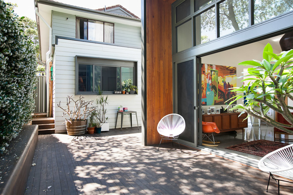 Modern patio in Wollongong.