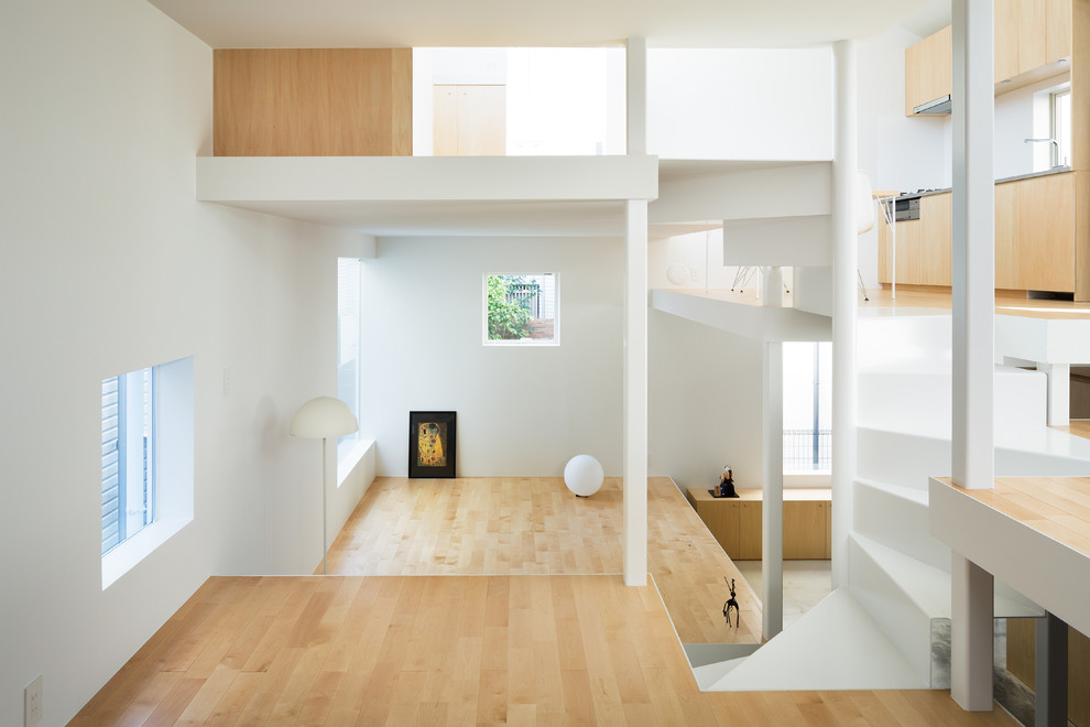Inspiration for a small modern living room in Tokyo.